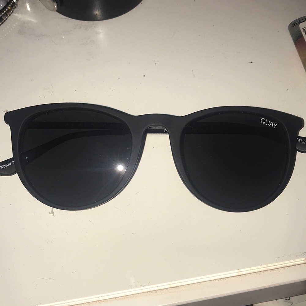 SOLD🚫🚫🚫🚫🚫🚫QUAY SUNGLASSES